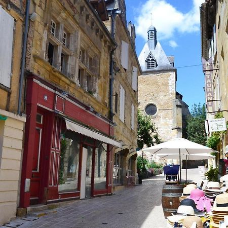 Cozy Home In Cenac-Et-Saint-Julien With Wifi Exterior photo